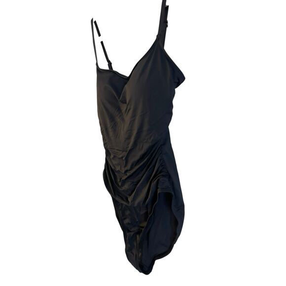 La Blanca Island Goddess Rouched One Piece Swimsuit Women’s Size 10 Black UPF 50 - Picture 2 of 6